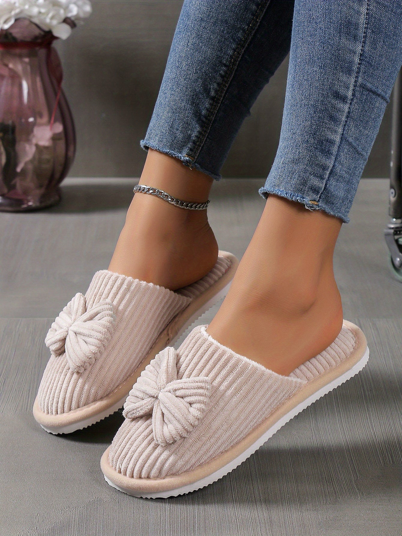 [Cozy Slippers] Cozy Fleece-Lined Women's Slip-On Winter Slippers | Soft All-Season Indoor House Shoes for Home & Couples, Casual Slip-On Design with Bow Detail, EVA Sole