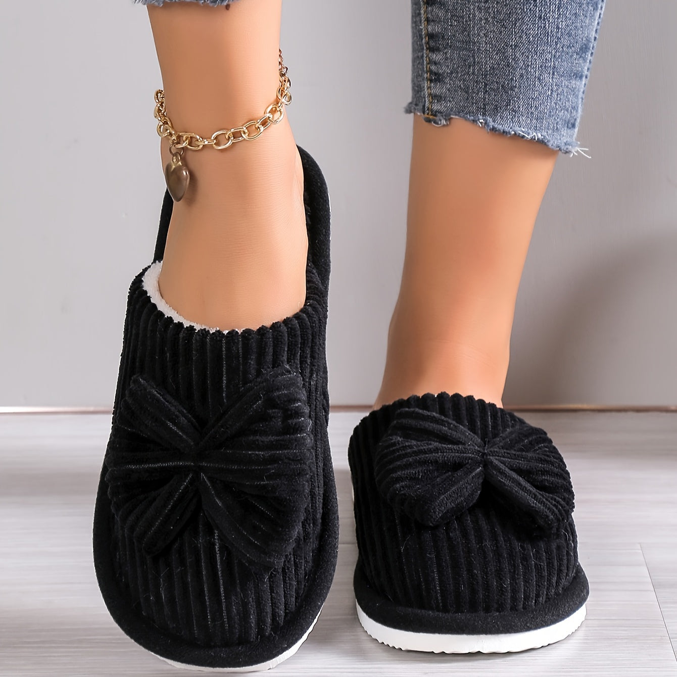 [Cozy Slippers] Cozy Fleece-Lined Women's Slip-On Winter Slippers | Soft All-Season Indoor House Shoes for Home & Couples, Casual Slip-On Design with Bow Detail, EVA Sole