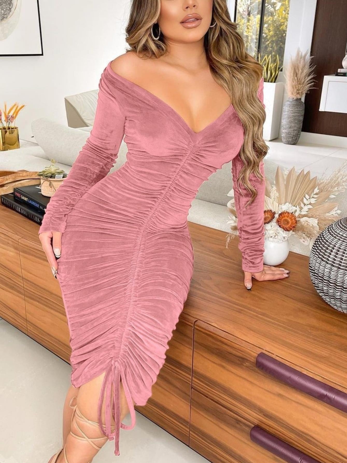 Women's Dresses V Neck Off The Shoulder Velvet Ruched Mid-length Dresses